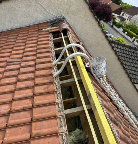 pose d'un nouveau faitage